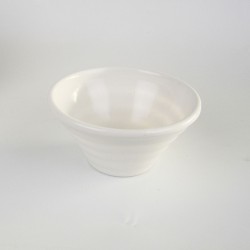 VASO PLASTICO CONE INVERTIDO PEQ BRANCO Y23-1 - Ref. 0300-5